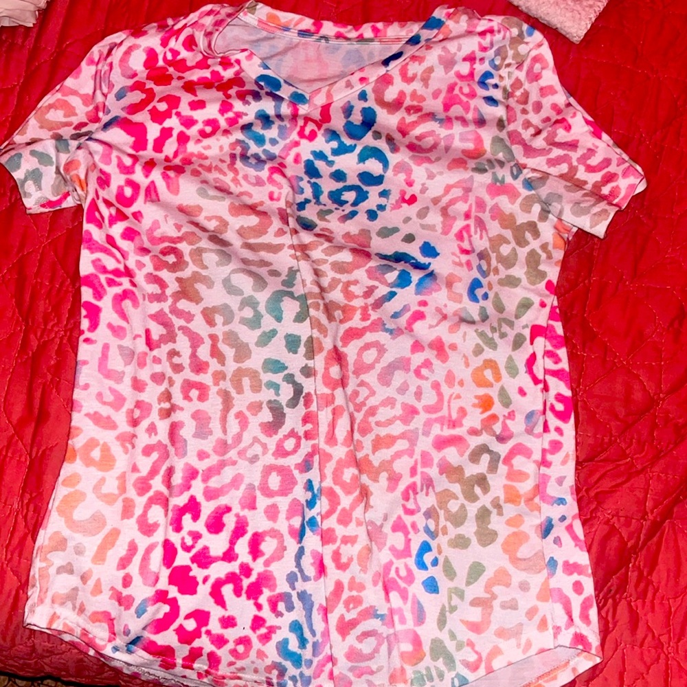 It’s a great shirt never worn it and I have to say good bye it was good!:)